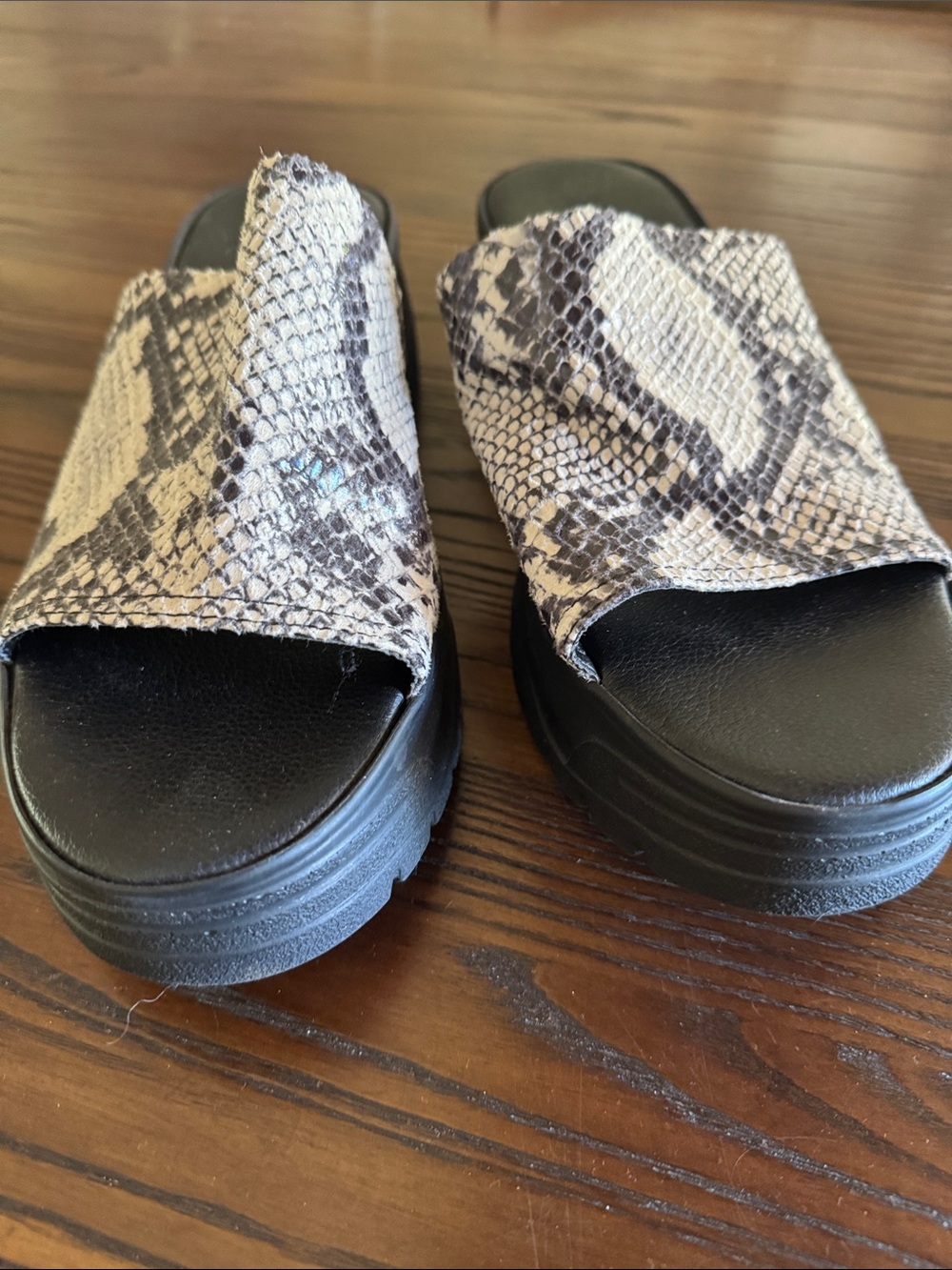 Topshop Snake-Print Platform Slide Mules in Black and Gray - Picture 2 of 9
